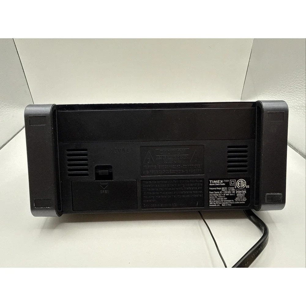 Timex T235Y Dual Alarm AM/FM Clock Radio Black & Grey Trim w/ Jumbo Red‎ Numbers